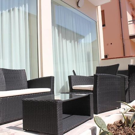 Hotel Marina Rimini Exterior photo